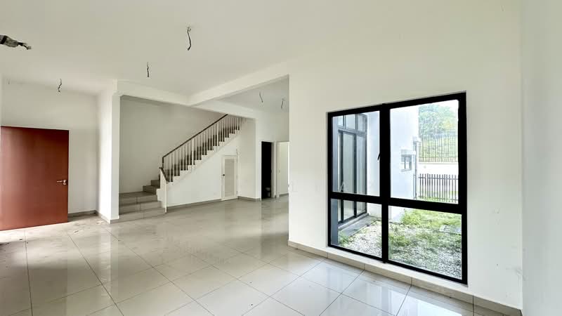 Semi-Detached House for Sale in Setia Alam (Selangor) - Kian Leap - Living Room - PropertyGuru.com.my