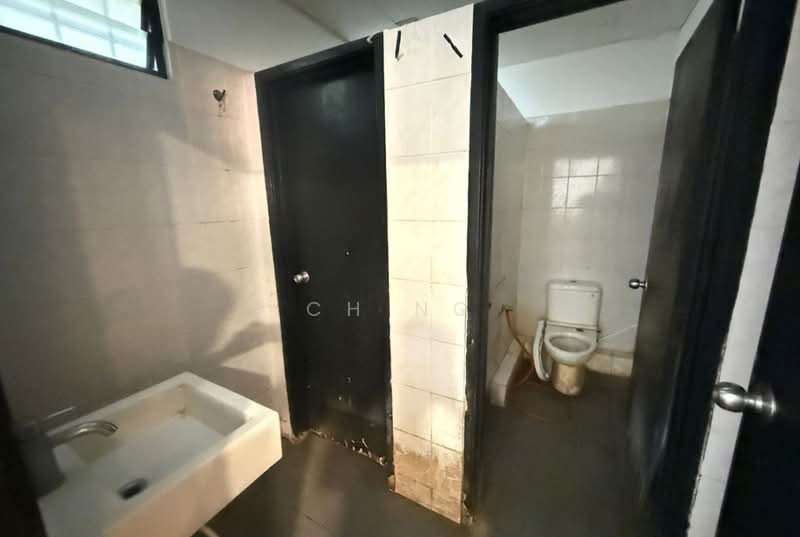 Shop / Office for Rent in Mont Kiara (Kuala Lumpur) - CH Ng - Bathroom - PropertyGuru.com.my