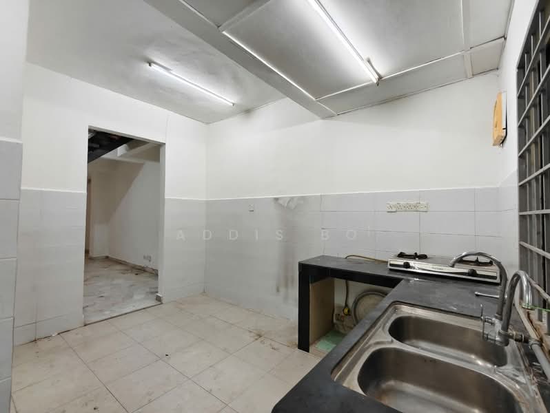 2-storey Terraced House for Sale in Taman Muda (Ampang) - Addis Bo - Kitchen - PropertyGuru.com.my