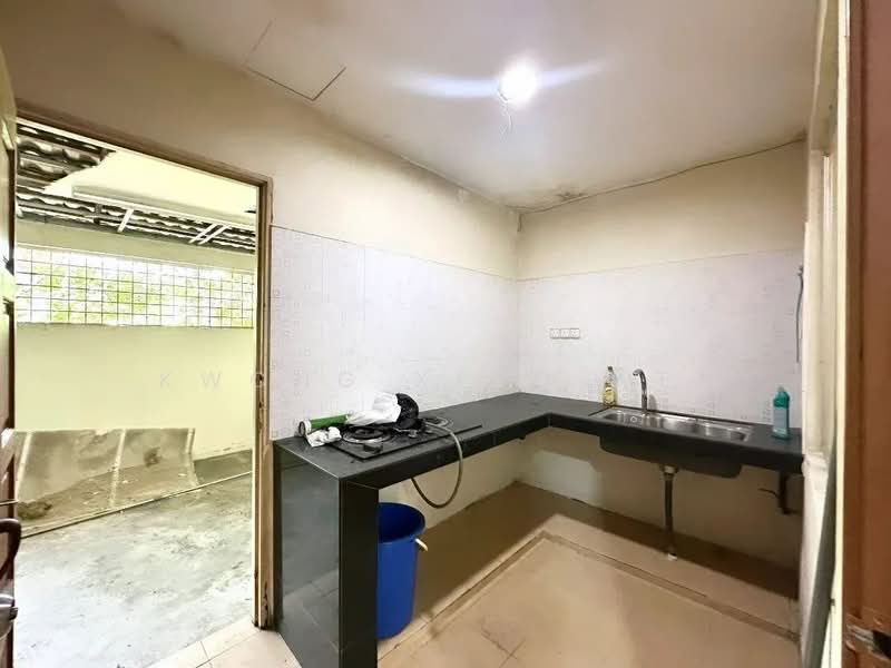 2-storey Terraced House for Sale in Saujana Rawang (Rawang) - Kwong Xiao Wei - Kitchen - PropertyGuru.com.my