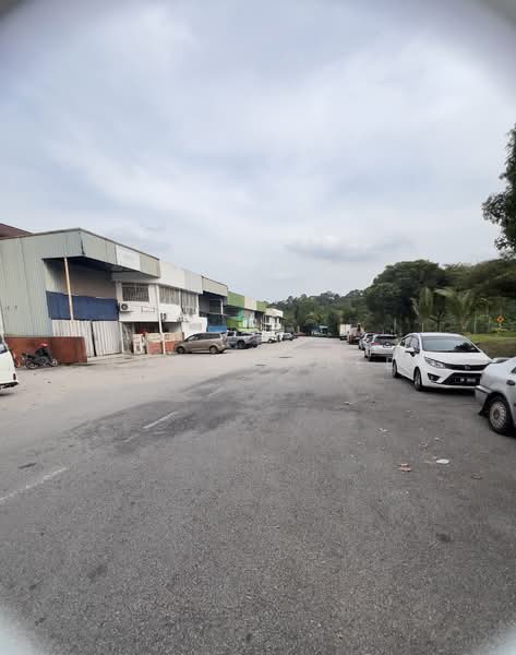 Factory for Rent in Taman Universiti Indah (Seri Kembangan) - JOANNE LEE - Exterior - PropertyGuru.com.my