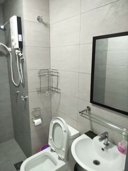 Service Residence for Sale at KL Traders Square - Joe Tan - Bathroom - PropertyGuru.com.my