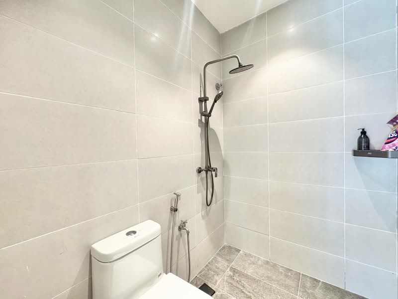 2.5-storey Terraced House for Sale in Shah Alam (Selangor) - Salman Sharifudin - Bathroom - PropertyGuru.com.my