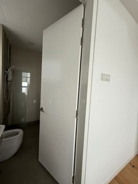 Kondominium untuk Dijual di Waltz Residences - Alex Chin - Bathroom - PropertyGuru.com.my