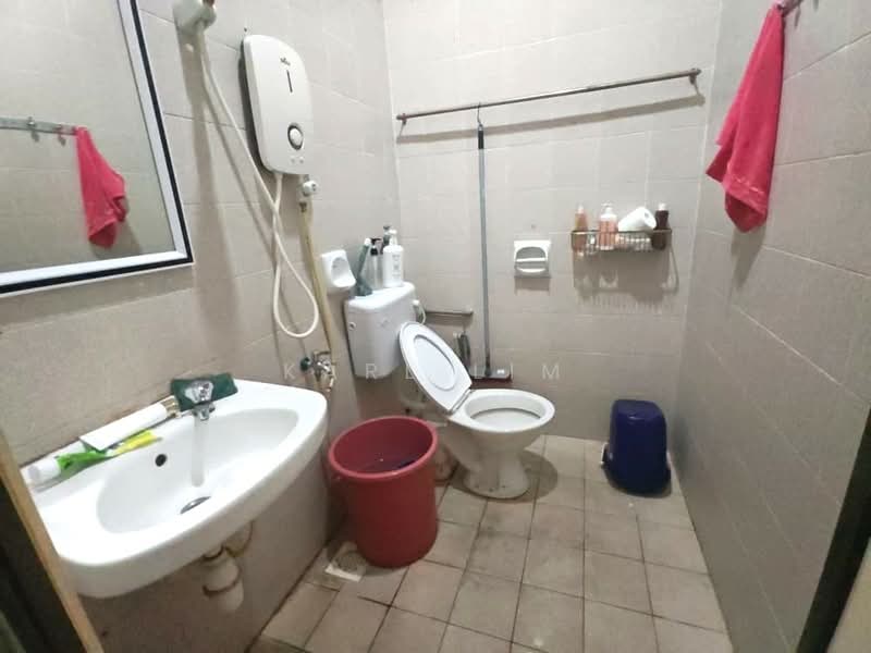 1-storey Terraced House for Sale in Taman Nusa Jaya Mas (Iskandar Puteri (Nusajaya)) - Karl Lim - Bathroom - PropertyGuru.com.my