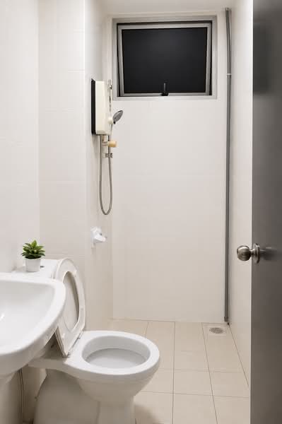 Service Residence for Rent at Serviced Residence @ Casa Tiara - Peter Cheong - Bathroom - PropertyGuru.com.my