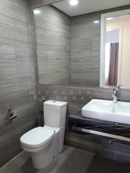 Servis Apartment untuk Dijual di The Sentral Residences - Meenaachi Krishnan - Bathroom - PropertyGuru.com.my