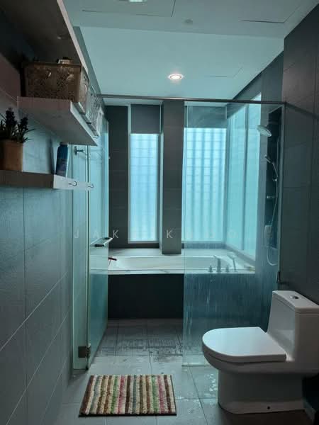 Kondominium untuk Disewa di The Light Collection III - Jake Khoo - Bathroom - PropertyGuru.com.my