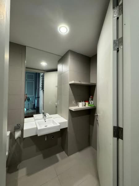 Kondominium untuk Disewa di The Light Collection III - Jake Khoo - Bathroom - PropertyGuru.com.my