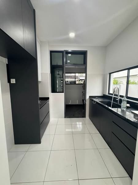 Rumah Teres untuk Dijual di Kota Masai (Pasir Gudang) - Kai Jing - Kitchen - PropertyGuru.com.my