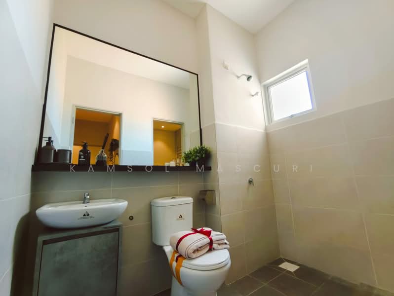 Rumah Teres 2 Tingkat untuk Dijual di Jeram (Selangor) - Kamsol Mascuri - Bathroom - PropertyGuru.com.my