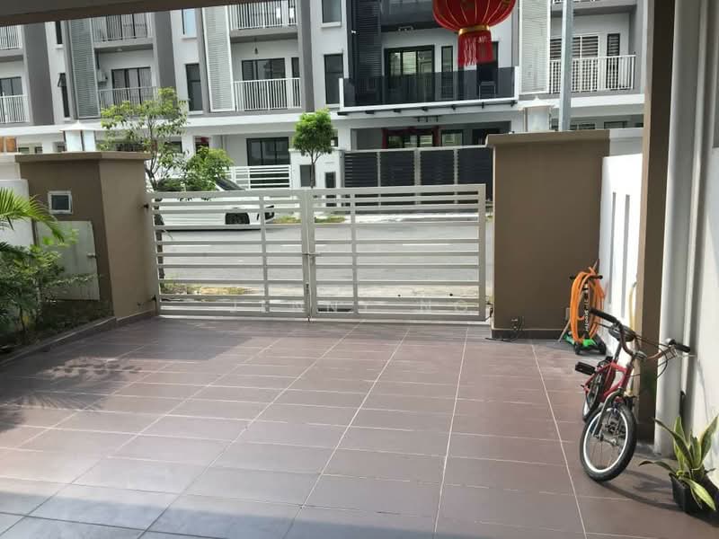 2.5-storey Terraced House for Sale in Puchong (Selangor) - Jenny Ng - Exterior - PropertyGuru.com.my