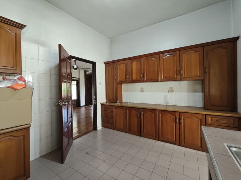 Rumah Banglo untuk Dijual di Taman Tun Dr Ismail (Kuala Lumpur) - Sharoan Sor - Kitchen - PropertyGuru.com.my