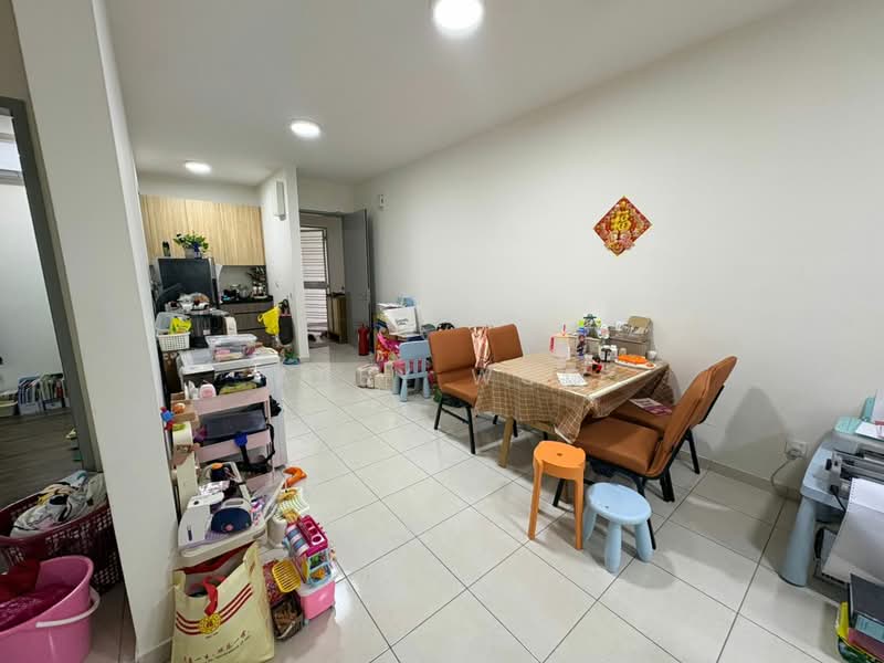Kondominium untuk Disewa di Embayu - Abby Woo - Living Room - PropertyGuru.com.my