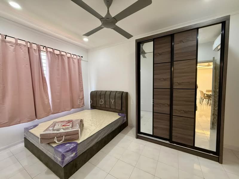 Pangsapuri untuk Disewa di Vista Pinggiran Apartment - Eddy Lee - Bedroom - PropertyGuru.com.my