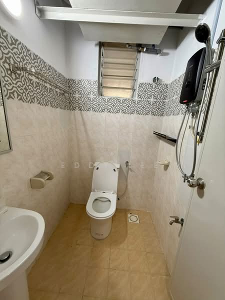 Pangsapuri untuk Disewa di Vista Pinggiran Apartment - Eddy Lee - Bathroom - PropertyGuru.com.my