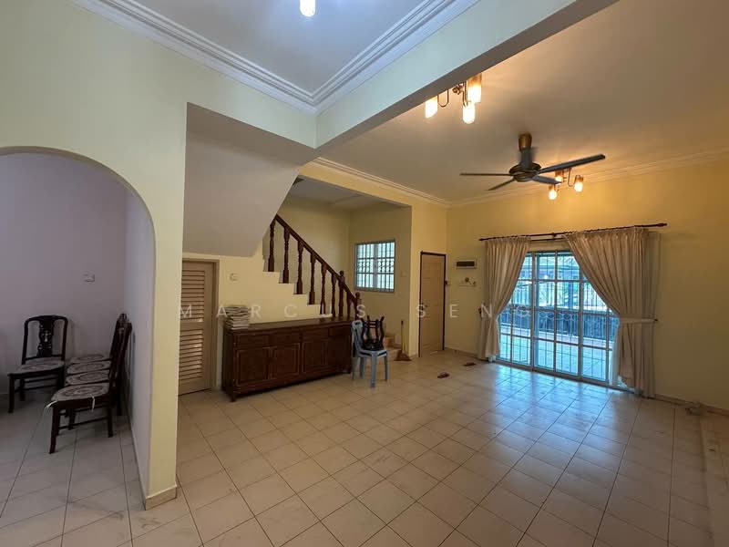 2-storey Terraced House for Sale in Taman Ipoh Timur (Ipoh) - Marcus Seng - Living Room - PropertyGuru.com.my