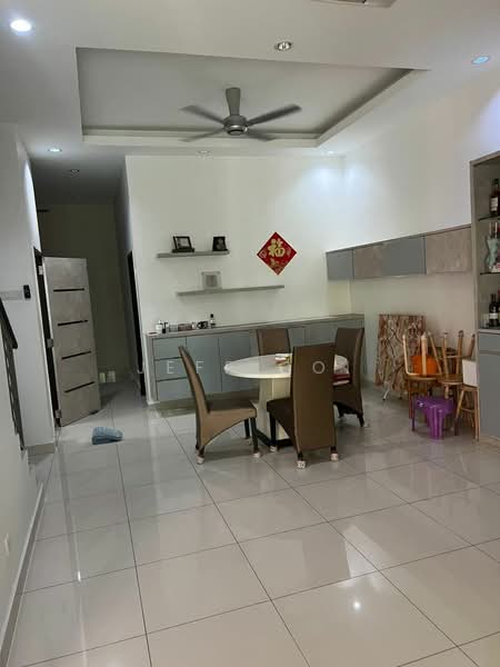 Rumah Teres 3 Tingkat untuk Disewa di Bayan Lepas (Penang) - Jeff Ooi - Dining Room - PropertyGuru.com.my