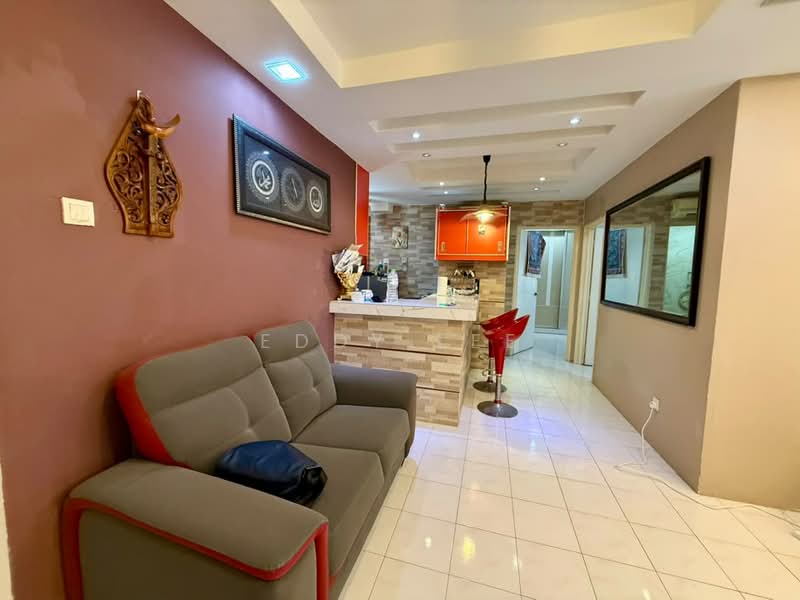 Pangsapuri untuk Dijual di Vista Pinggiran Apartment - Eddy Lee - Living Room - PropertyGuru.com.my