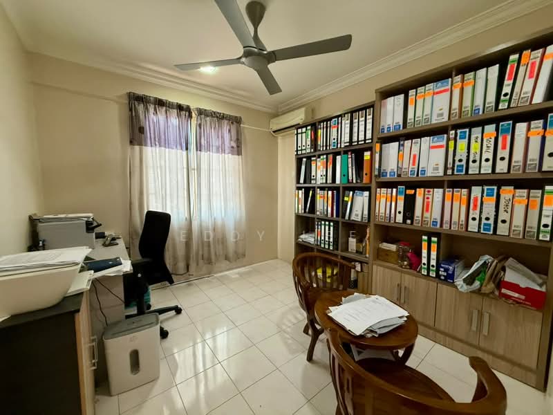 Pangsapuri untuk Dijual di Vista Pinggiran Apartment - Eddy Lee - Study - PropertyGuru.com.my