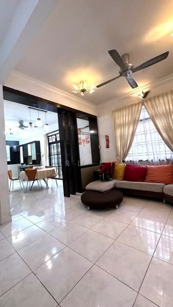 2-storey Terraced House for Sale in Taman Pelangi Indah (Ulu Tiram) - Karl Lim - Living Room - PropertyGuru.com.my
