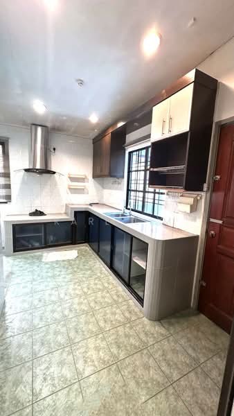 2-storey Terraced House for Sale in Taman Pelangi Indah (Ulu Tiram) - Karl Lim - Kitchen - PropertyGuru.com.my