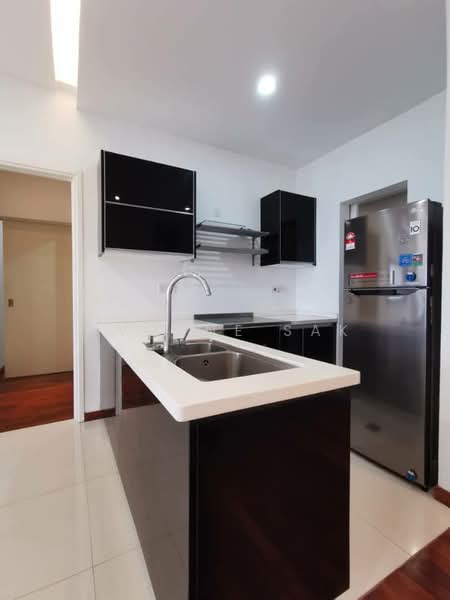 Kondominium untuk Dijual di Jade Residence Condominium - Yvonne Sak - Kitchen - PropertyGuru.com.my
