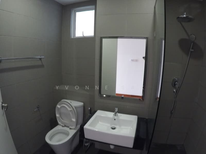 Kondominium untuk Dijual di Jade Residence Condominium - Yvonne Sak - Bathroom - PropertyGuru.com.my