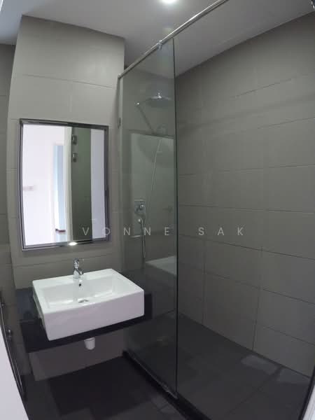 Kondominium untuk Dijual di Jade Residence Condominium - Yvonne Sak - Bathroom - PropertyGuru.com.my