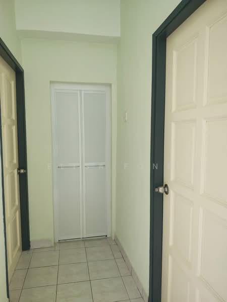 Rumah Flat untuk Dijual di Taman Serdang Perdana - Elisa Fong - Corridor - PropertyGuru.com.my