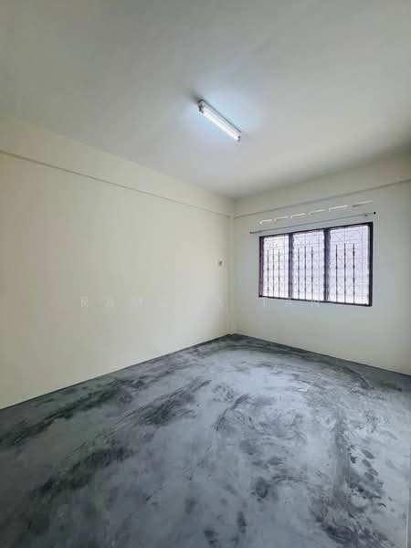 Rumah Flat untuk Dijual di Rumah Pangsa Aunler - Ramona Tan - Interior - PropertyGuru.com.my