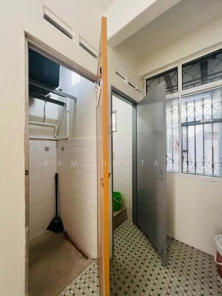 Rumah Flat untuk Dijual di Rumah Pangsa Aunler - Ramona Tan - Interior - PropertyGuru.com.my