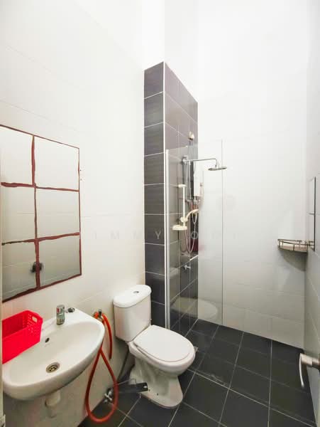 Cluster House for Sale in Johor Bahru (Johor) - Jimmy Ooi - Bathroom - PropertyGuru.com.my