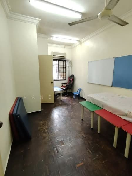 2-storey Terraced House for Sale in Taman Mount Austin (Tebrau) - Vanessa Lim - Study - PropertyGuru.com.my