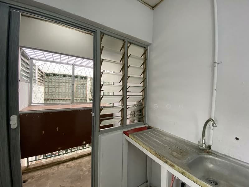 Rumah Flat untuk Disewa di Taman Pelangi - See Jian Goh - Balcony - PropertyGuru.com.my