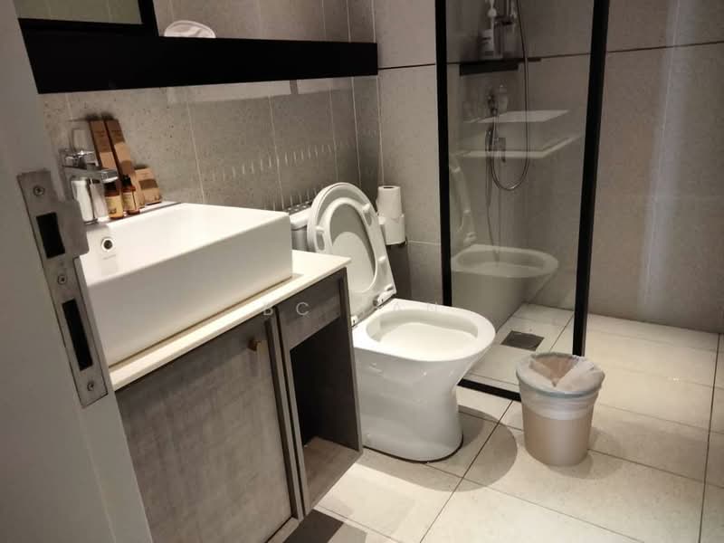 Service Residence for Rent at Millerz Square Serviced Residence - BC TAN - Bathroom - PropertyGuru.com.my