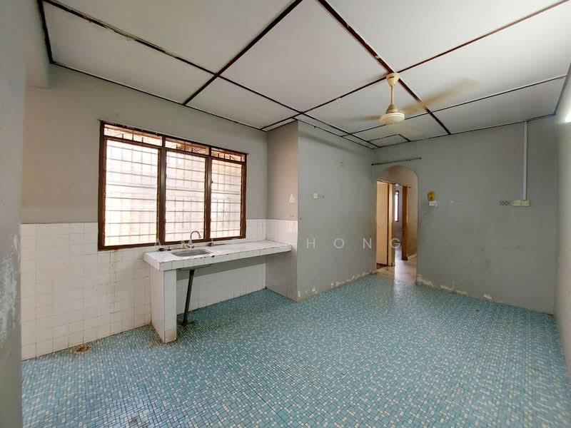 Rumah Teres 1 Tingkat untuk Dijual di Taman Mewah (Ipoh) - Amie Chong - Kitchen - PropertyGuru.com.my