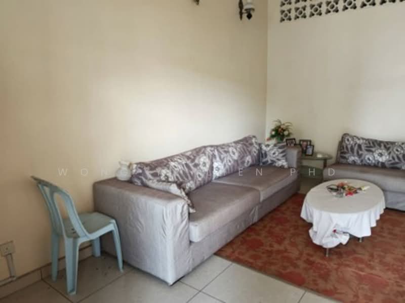 1-storey Terraced House for Sale in Klang (Selangor) - Wong Ye Lien PhD - Living Room - PropertyGuru.com.my