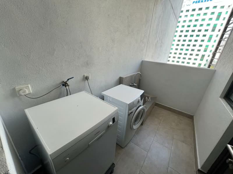 Condominium for Sale at Residensi Ampang Tengah 6 (AT 6) - Ryan Lim - Balcony - PropertyGuru.com.my