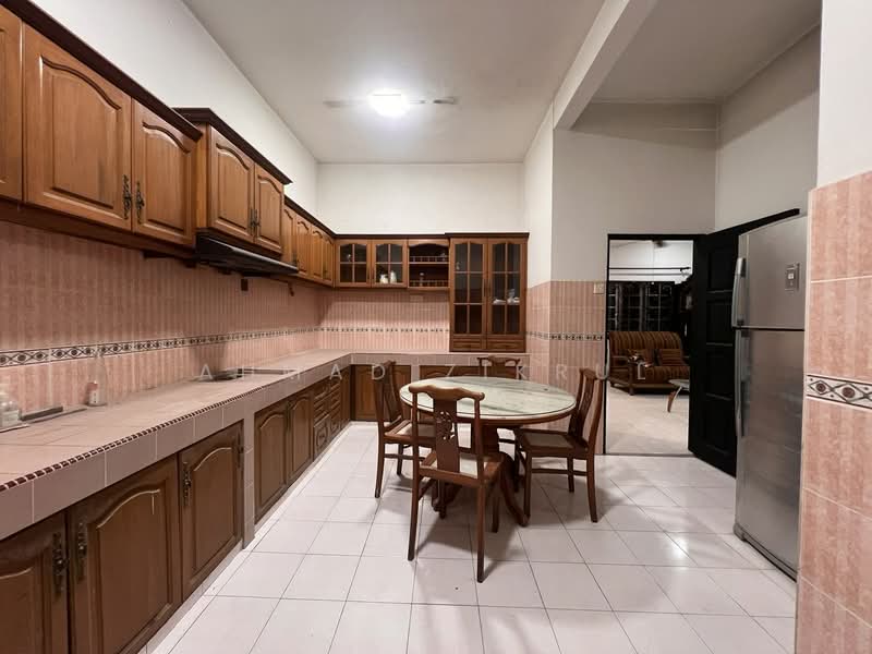 Semi-Detached House for Sale in Gombak (Selangor) - Ahmad Zikrul - Kitchen - PropertyGuru.com.my