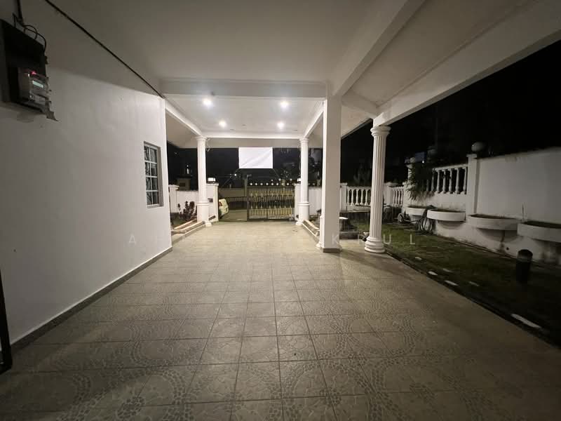 Semi-Detached House for Sale in Gombak (Selangor) - Ahmad Zikrul - Exterior - PropertyGuru.com.my