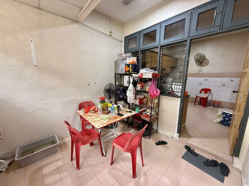 2-storey Terraced House for Sale in Taman Desa Cemerlang (Ulu Tiram) - Jayden Ng - Dining Room - PropertyGuru.com.my