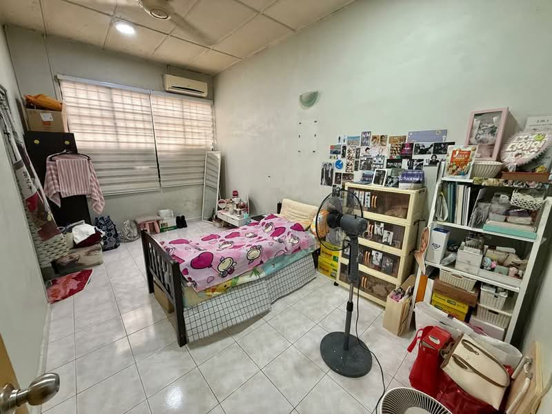 2-storey Terraced House for Sale in Taman Desa Cemerlang (Ulu Tiram) - Jayden Ng - Bedroom - PropertyGuru.com.my