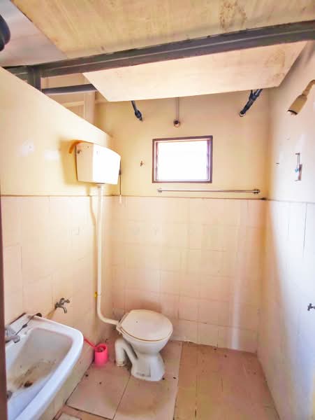 Flat for Sale at Stulang Laut - Jimmy Ooi - Bathroom - PropertyGuru.com.my
