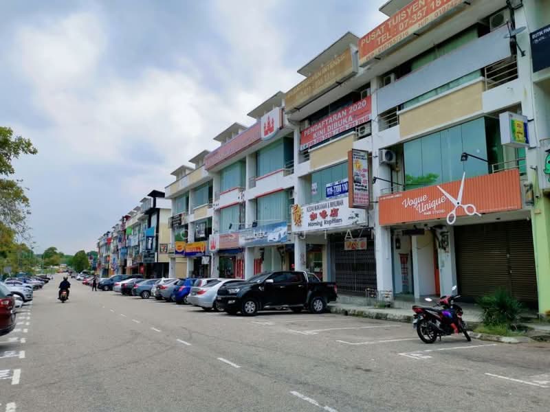 Shop for Sale in Bandar Saujana Putra (Tanjong Duabelas) - Ho Su Jian - Exterior - PropertyGuru.com.my