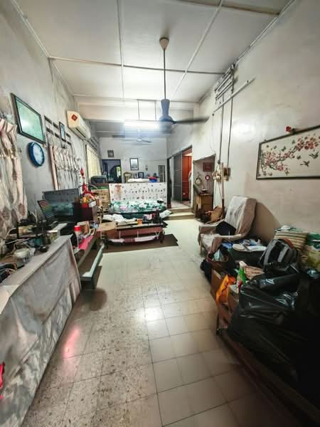 1-storey Terraced House for Sale in Kepong Baru (Kepong) - Kelly Lai - Living Room - PropertyGuru.com.my