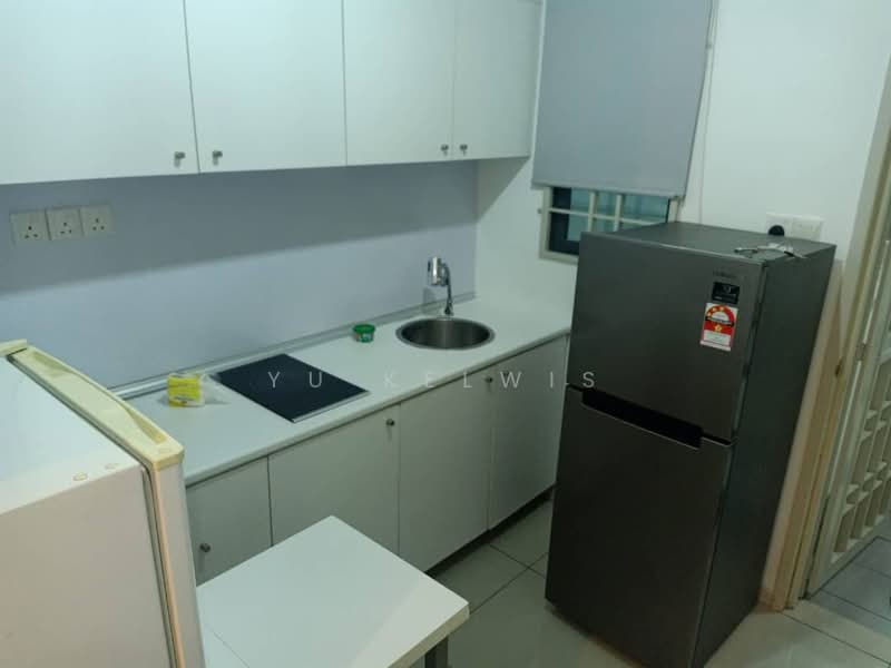 Servis Apartment untuk Disewa di Centrestage Designer Suite - Yu Kelwis - Kitchen - PropertyGuru.com.my