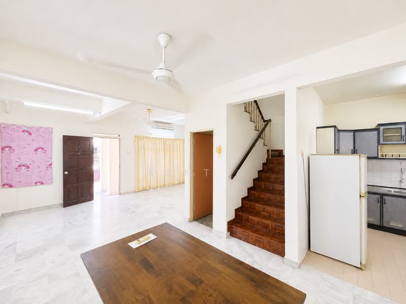 2-storey Terraced House for Rent in Taman Ipoh Timur (Ipoh) - Kent C - PropertyGuru.com.my
