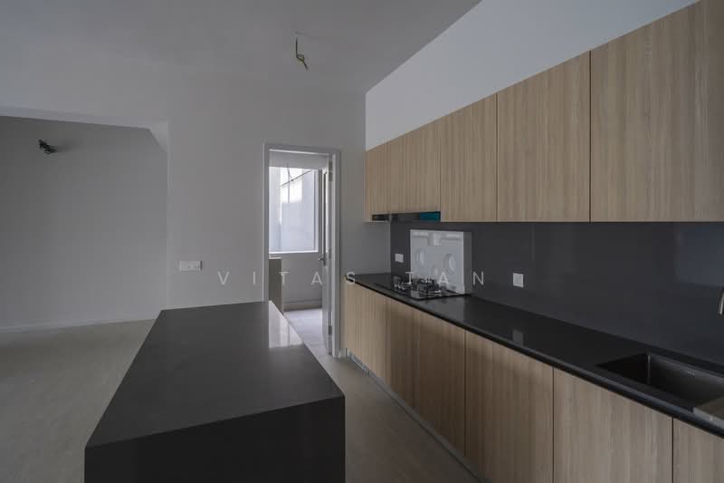 Condominium for Sale at Utamara Boutique Residences - Vitas Tan - Kitchen - PropertyGuru.com.my