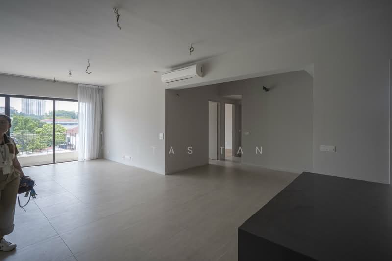 Condominium for Sale at Utamara Boutique Residences - Vitas Tan - Living Room - PropertyGuru.com.my